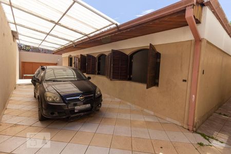 Casa à venda com 330m², 5 quartos e 6 vagas Casa à venda com 330m², 5 quartos e 6 vagasGaragem