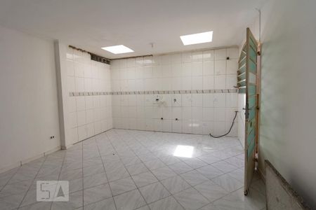 Casa à venda com 330m², 5 quartos e 6 vagas Casa à venda com 330m², 5 quartos e 6 vagasCozinha
