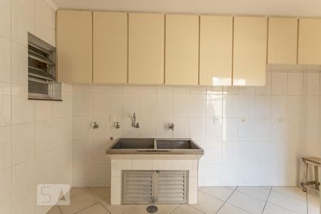 Casa para alugar com 200m², 3 quartos e 4 vagasÁrea de Serviço