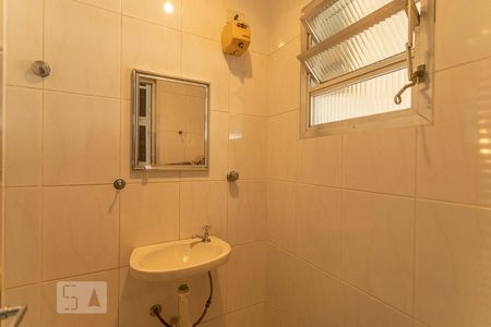 Casa para alugar com 200m², 3 quartos e 4 vagasBanheiro Serviço