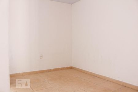 Quarto de casa para alugar com 2 quartos, 60m² em Marechal Hermes, Rio de Janeiro