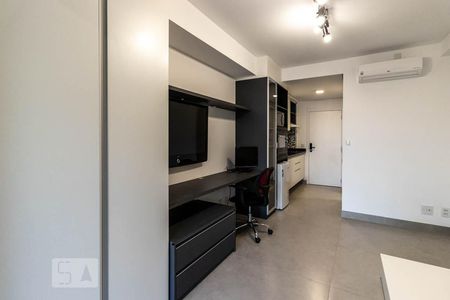 Sala/Quarto de kitnet/studio para alugar com 1 quarto, 31m² em Indianópolis, São Paulo