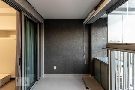 Varanda de kitnet/studio para alugar com 1 quarto, 31m² em Indianópolis, São Paulo