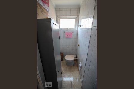 Apartamento à venda com 90m², 3 quartos e sem vaga Apartamento à venda com 90m², 3 quartos e sem vagaLavabo