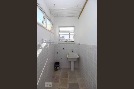 Apartamento à venda com 160m², 3 quartos e 1 vagaÁrea de Serviço