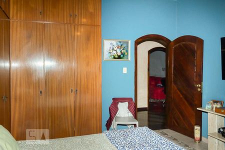 Casa à venda com 220m², 3 quartos e 4 vagas Casa à venda com 220m², 3 quartos e 4 vagasSuíte
