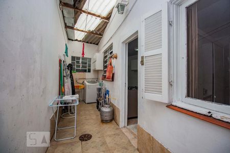 Casa à venda com 127m², 3 quartos e 2 vagas Casa à venda com 127m², 3 quartos e 2 vagasLavanderia