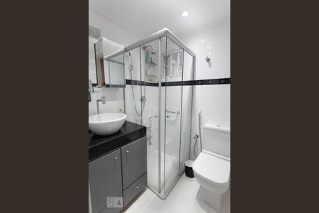 Apartamento à venda com 70m², 3 quartos e 1 vaga Apartamento à venda com 70m², 3 quartos e 1 vagaBanheiro