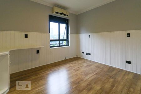 Apartamento à venda com 279m², 4 quartos e 4 vagas Apartamento à venda com 279m², 4 quartos e 4 vagasSuíte 2