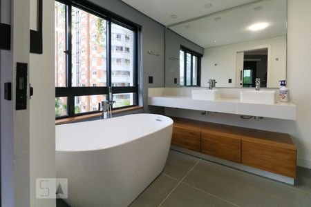 Apartamento à venda com 279m², 4 quartos e 4 vagas Apartamento à venda com 279m², 4 quartos e 4 vagasSuíte 3