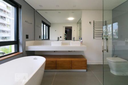 Apartamento à venda com 279m², 4 quartos e 4 vagas Apartamento à venda com 279m², 4 quartos e 4 vagasSuíte 3