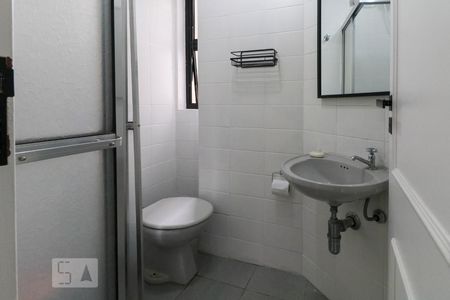 Apartamento à venda com 279m², 4 quartos e 4 vagas Apartamento à venda com 279m², 4 quartos e 4 vagasBanheiro de serviço