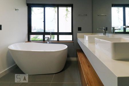 Apartamento à venda com 279m², 4 quartos e 4 vagas Apartamento à venda com 279m², 4 quartos e 4 vagasSuíte 3