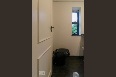 Apartamento à venda com 279m², 4 quartos e 4 vagas Apartamento à venda com 279m², 4 quartos e 4 vagasLavabo