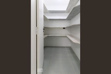 Apartamento à venda com 279m², 4 quartos e 4 vagas Apartamento à venda com 279m², 4 quartos e 4 vagasDespensa