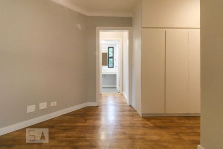 Apartamento à venda com 279m², 4 quartos e 4 vagas Apartamento à venda com 279m², 4 quartos e 4 vagasHall