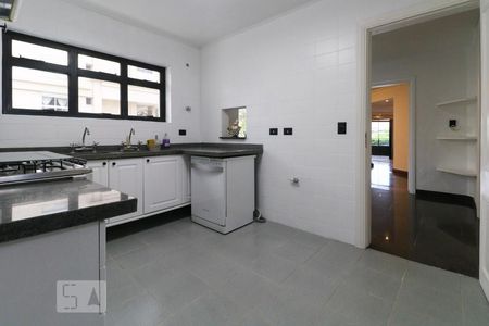 Apartamento à venda com 279m², 4 quartos e 4 vagas Apartamento à venda com 279m², 4 quartos e 4 vagasCozinha
