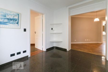 Apartamento à venda com 279m², 4 quartos e 4 vagas Apartamento à venda com 279m², 4 quartos e 4 vagasCopa