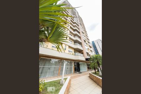 Apartamento à venda com 128m², 3 quartos e 3 vagasFachada