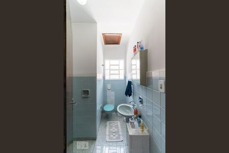 Casa à venda com 150m², 2 quartos e 2 vagas Casa à venda com 150m², 2 quartos e 2 vagasBanheiro Social
