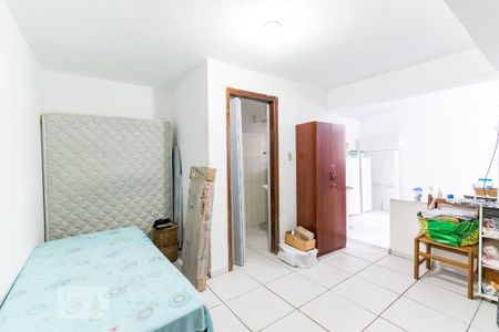 Casa à venda com 150m², 2 quartos e 2 vagas Casa à venda com 150m², 2 quartos e 2 vagasSala/Quarto da Edícula
