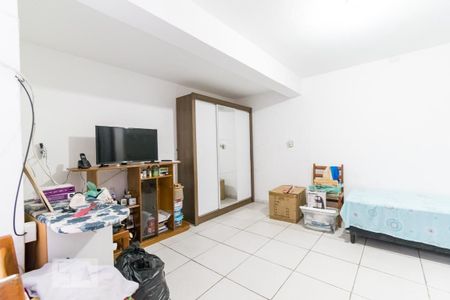 Casa à venda com 150m², 2 quartos e 2 vagas Casa à venda com 150m², 2 quartos e 2 vagasSala/Quarto da Edícula