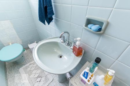 Casa à venda com 150m², 2 quartos e 2 vagas Casa à venda com 150m², 2 quartos e 2 vagasBanheiro Social