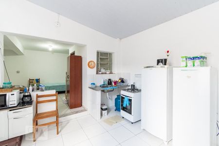 Casa à venda com 150m², 2 quartos e 2 vagas Casa à venda com 150m², 2 quartos e 2 vagasCozinha/Lavanderia da Edícula