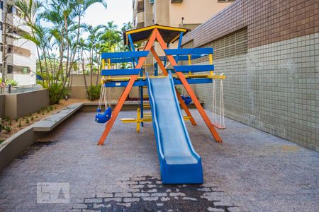 Apartamento para alugar com 179m², 3 quartos e 2 vagas Apartamento para alugar com 179m², 3 quartos e 2 vagasÁrea Comum - Playground