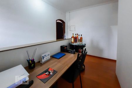 Casa à venda com 155m², 3 quartos e 2 vagas Casa à venda com 155m², 3 quartos e 2 vagasEscritório