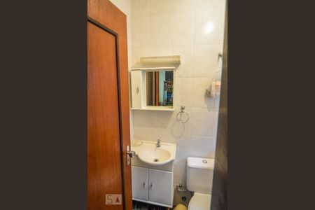 Casa à venda com 150m², 3 quartos e 4 vagas Casa à venda com 150m², 3 quartos e 4 vagasBanheiro de Serviço