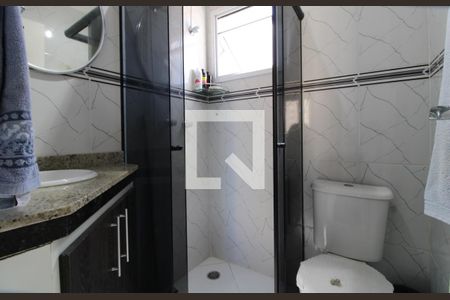 Casa de condomínio à venda com 84m², 3 quartos e 2 vagasBanheiro da suíte