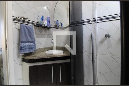 Casa de condomínio à venda com 84m², 3 quartos e 2 vagasBanheiro da suíte