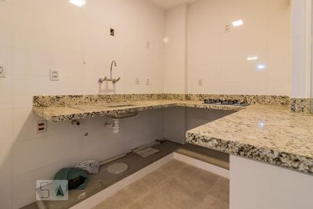 Apartamento à venda com 89m², 3 quartos e sem vaga Apartamento à venda com 89m², 3 quartos e sem vagaCozinha