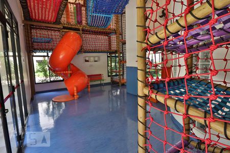 Apartamento para alugar com 84m², 3 quartos e 2 vagasÁrea Comum - Playground