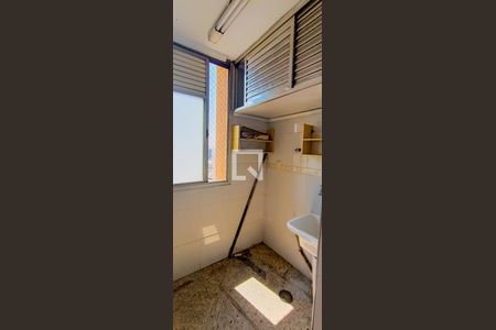 Apartamento à venda com 75m², 2 quartos e 1 vagaÁrea de Serviço