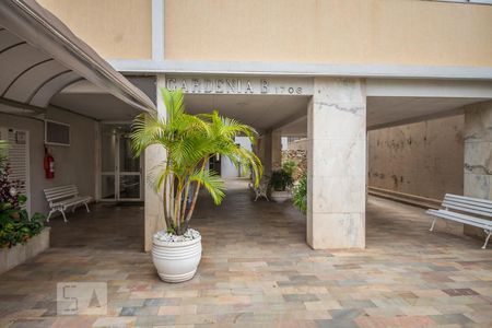 Apartamento à venda com 113m², 3 quartos e 1 vaga Apartamento à venda com 113m², 3 quartos e 1 vagaFachada