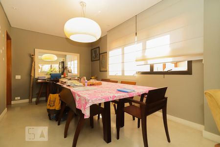 Apartamento à venda com 189m², 3 quartos e 3 vagas Apartamento à venda com 189m², 3 quartos e 3 vagasSala de Jantar