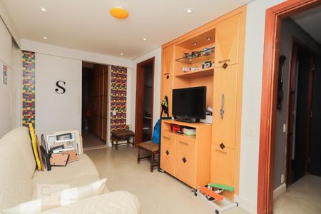 Apartamento à venda com 189m², 3 quartos e 3 vagas Apartamento à venda com 189m², 3 quartos e 3 vagasSala Intima