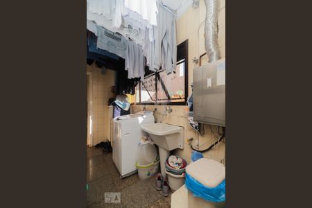 Apartamento à venda com 189m², 3 quartos e 3 vagas Apartamento à venda com 189m², 3 quartos e 3 vagasÁrea de Serviço