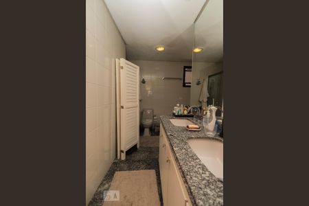 Apartamento à venda com 189m², 3 quartos e 3 vagas Apartamento à venda com 189m², 3 quartos e 3 vagasBanheiro do Quarto 3