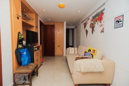 Apartamento à venda com 189m², 3 quartos e 3 vagas Apartamento à venda com 189m², 3 quartos e 3 vagasSala Intima