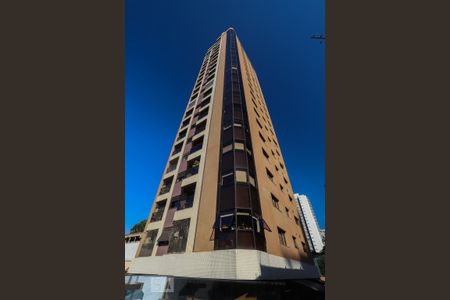 Apartamento à venda com 189m², 3 quartos e 3 vagas Apartamento à venda com 189m², 3 quartos e 3 vagasFachada
