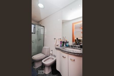 Apartamento à venda com 189m², 3 quartos e 3 vagas Apartamento à venda com 189m², 3 quartos e 3 vagasBanheiro do Quarto 1