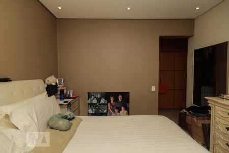 Apartamento à venda com 189m², 3 quartos e 3 vagas Apartamento à venda com 189m², 3 quartos e 3 vagasQuarto 3 - Suíte