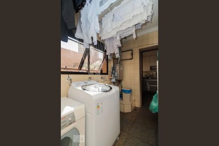 Apartamento à venda com 189m², 3 quartos e 3 vagas Apartamento à venda com 189m², 3 quartos e 3 vagasÁrea de Serviço