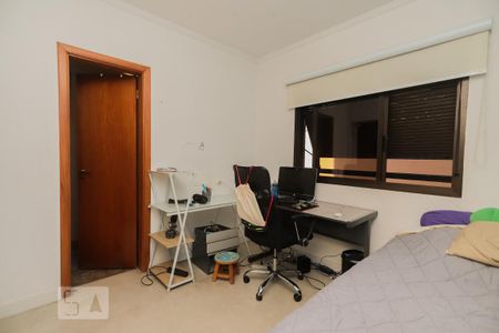 Apartamento à venda com 189m², 3 quartos e 3 vagas Apartamento à venda com 189m², 3 quartos e 3 vagasQuarto 2 - Suíte