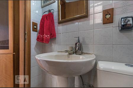 Apartamento à venda com 144m², 3 quartos e 3 vagas Apartamento à venda com 144m², 3 quartos e 3 vagasLavabo