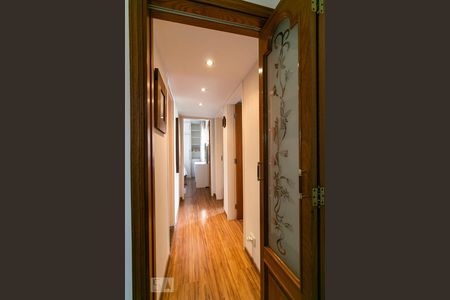 Corredor de apartamento à venda com 3 quartos, 75m² em Vila Gomes Cardim, São Paulo