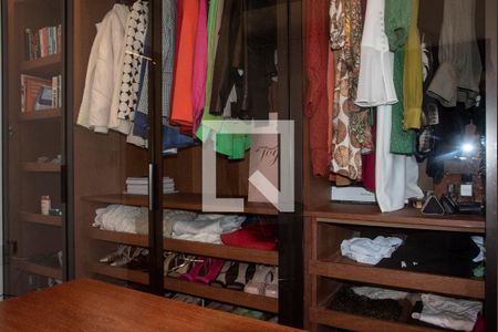 Apartamento à venda com 154m², 3 quartos e 2 vagasEscritório